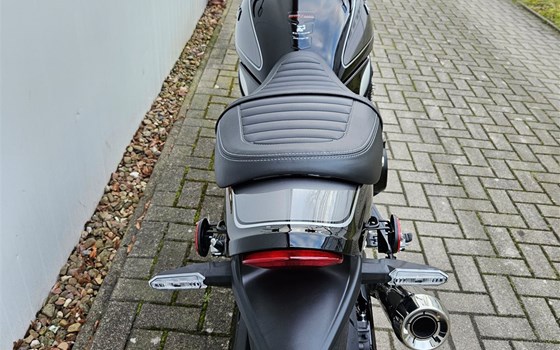 Gebrauchtmotorrad Kawasaki Z900 RS - Bild 4