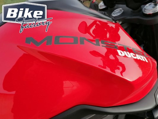 Ducati Monster + (rot) - Bild 5