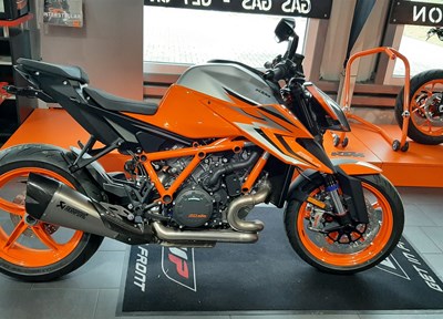 GEBRAUCHTFAHRZEUG KTM 1290 Super Duke R EVO