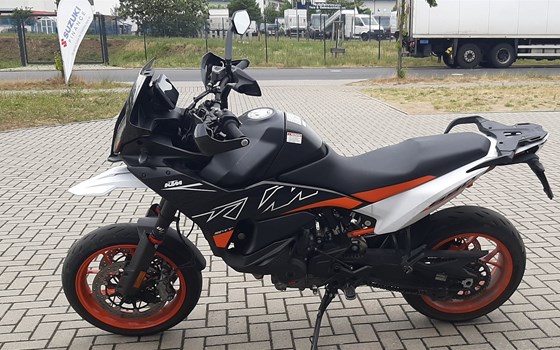 Gebrauchtmotorrad KTM 890 SMT - Bild 3