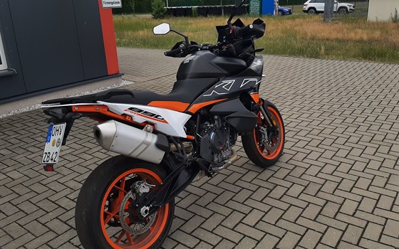 Gebrauchtmotorrad KTM 890 SMT - Bild 5