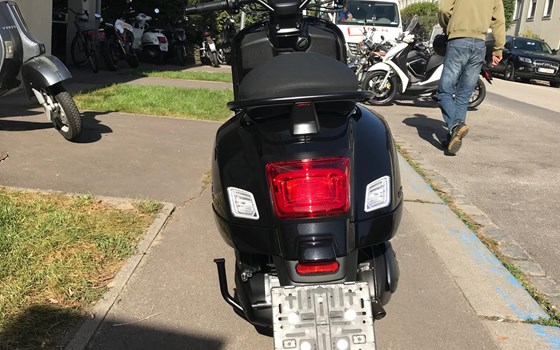 Neufahrzeug Vespa GTV 300 - Bild 7 Neufahrzeug Vespa GTV 300 - Bild 7
