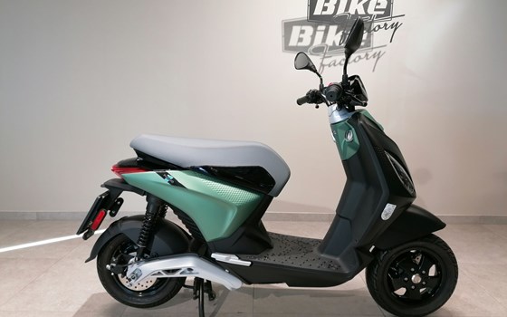 Gebrauchtmotorrad Piaggio 1 Active - Bild 2 Gebrauchtmotorrad Piaggio 1 Active - Bild 2
