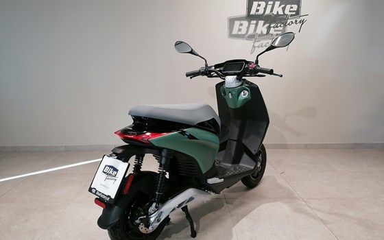 Gebrauchtmotorrad Piaggio 1 Active - Bild 3 Gebrauchtmotorrad Piaggio 1 Active - Bild 3