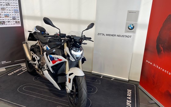 Gebrauchtmotorrad BMW S 1000 R - Bild 1 Gebrauchtmotorrad BMW S 1000 R - Bild 1