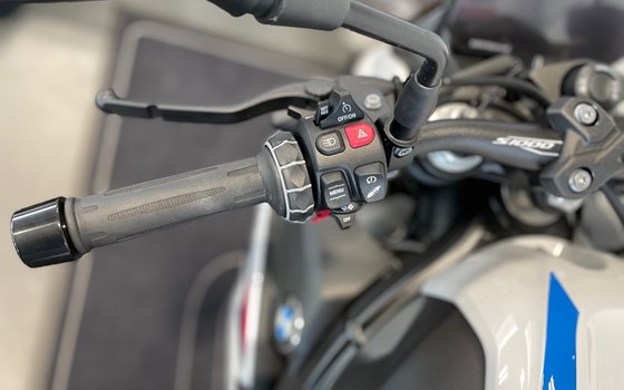 Gebrauchtmotorrad BMW S 1000 R - Bild 4 Gebrauchtmotorrad BMW S 1000 R - Bild 4