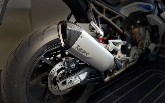 Gebrauchtmotorrad BMW S 1000 R - Bild 8 Gebrauchtmotorrad BMW S 1000 R - Bild 8