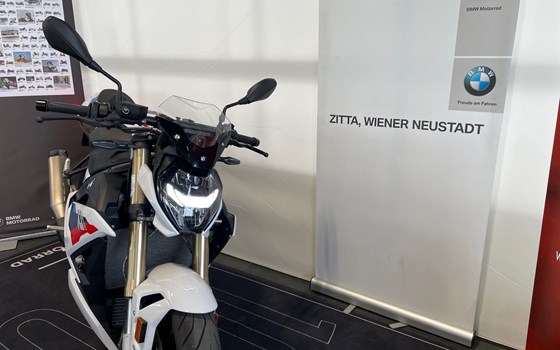Gebrauchtmotorrad BMW S 1000 R - Bild 9 Gebrauchtmotorrad BMW S 1000 R - Bild 9