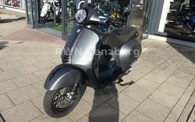 Vespa GTS Super Sport