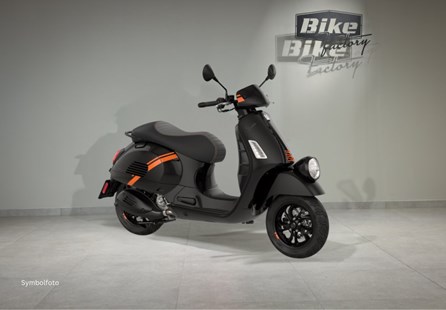 Vespa GTV 300 (schwarz)