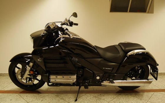 Gebrauchtmotorrad Honda GL 1800 Goldwing - Bild 4 Gebrauchtmotorrad Honda GL 1800 Goldwing - Bild 4