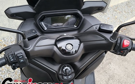 Neufahrzeug Yamaha XMAX 300 - Bild 6 Neufahrzeug Yamaha XMAX 300 - Bild 6