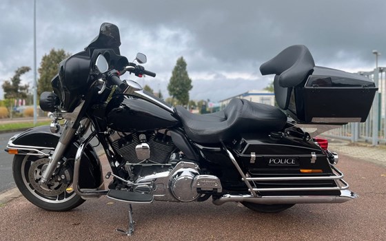 Gebrauchtmotorrad Harley-Davidson Electra Glide Police Edition - Bild 6