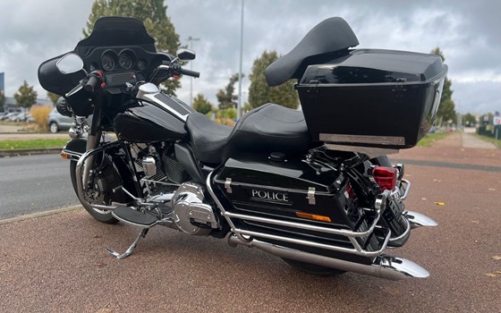 Gebrauchtmotorrad Harley-Davidson Electra Glide Police Edition - Bild 7