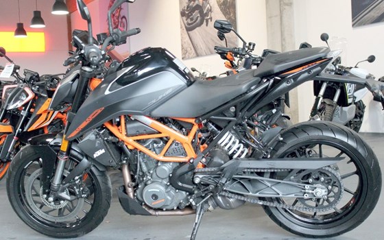 Gebrauchtmotorrad KTM 390 Duke - Bild 2