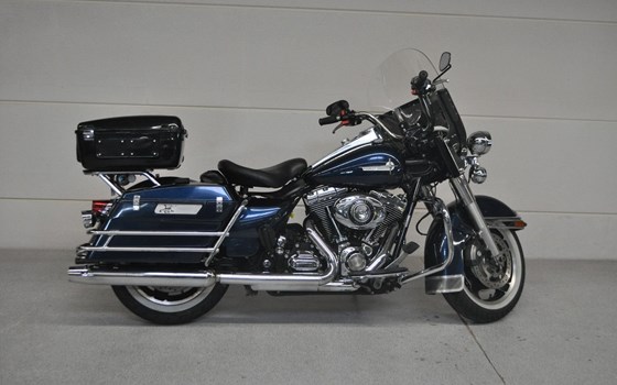 Gebrauchtmotorrad Harley-Davidson Road King Police FLHP - Bild 1
