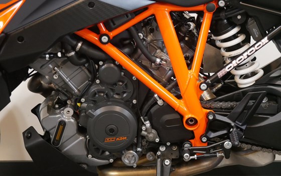 Gebrauchtmotorrad KTM 1290 Super Duke GT - Bild 8