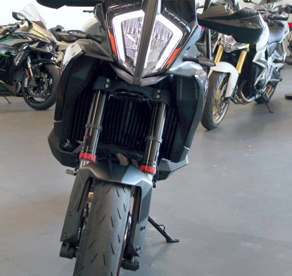 Angebot KTM 890 SMT Bild 3: Angebot KTM 890 SMT