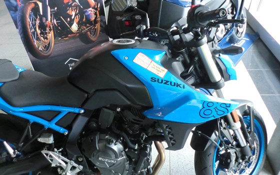 Gebrauchtmotorrad Suzuki GSX-8S - Bild 1