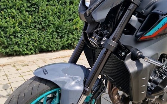 Gebrauchtmotorrad Yamaha MT-09 - Bild 3