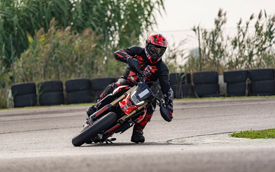 Gebrauchtmotorrad Ducati Hypermotard 698 Mono - Bild 2