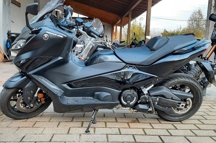 Yamaha TMAX Tech MAX