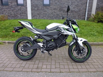 Z e-1