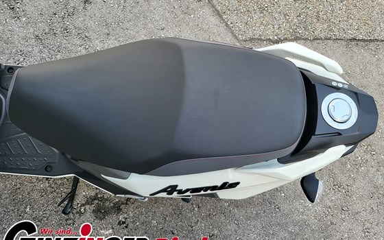 Neufahrzeug Suzuki Avenis 125 - Bild 5 Neufahrzeug Suzuki Avenis 125 - Bild 5