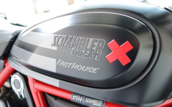 Gebrauchtmotorrad Ducati Scrambler Desert Sled - Bild 11