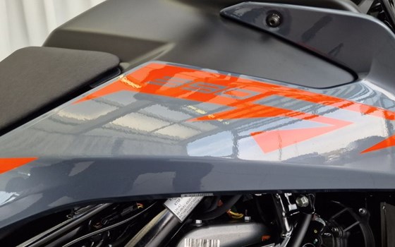 Gebrauchtmotorrad KTM 390 Adventure - Bild 11