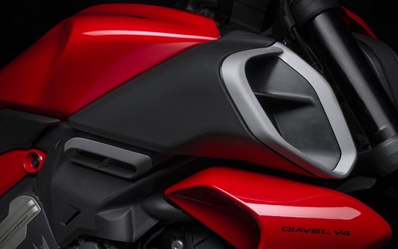 Neufahrzeug Ducati Diavel V4 - Bild 4