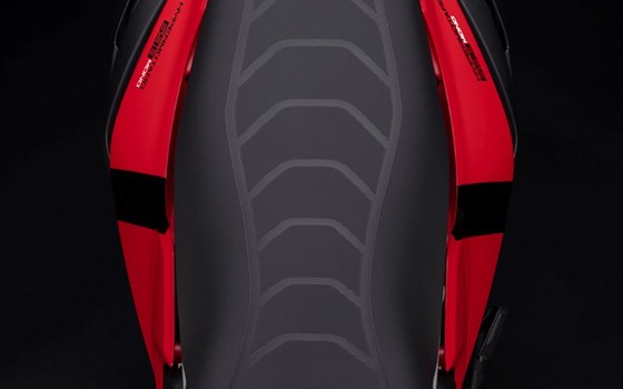 Neufahrzeug Ducati Hypermotard 698 Mono - Bild 5