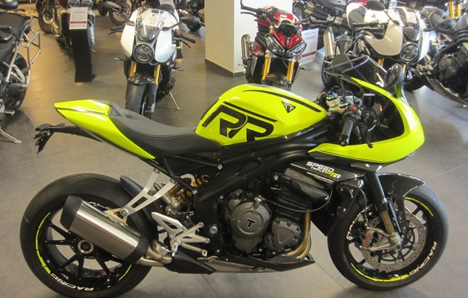 Triumph Speed Triple 1200 RR