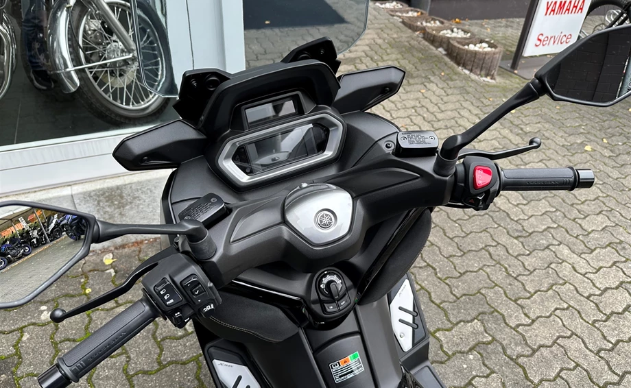 Angebot Yamaha XMAX 300 Tech MAX Bild 9: Angebot Yamaha XMAX 300 Tech MAX