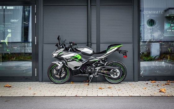 Neufahrzeug Kawasaki Ninja e-1 - Bild 4