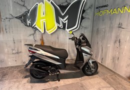 Neumotorrad Aprilia SXR 50