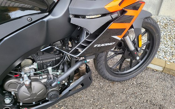 Neufahrzeug Aprilia Tuono 125 - Bild 9 Neufahrzeug Aprilia Tuono 125 - Bild 9
