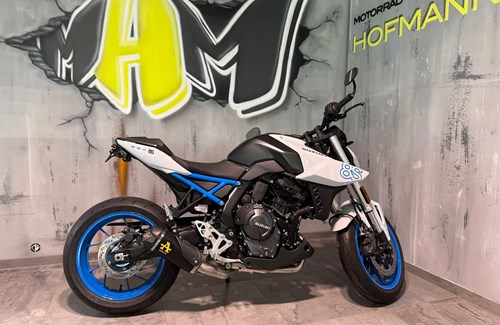Neumotorrad Suzuki GSX-8S