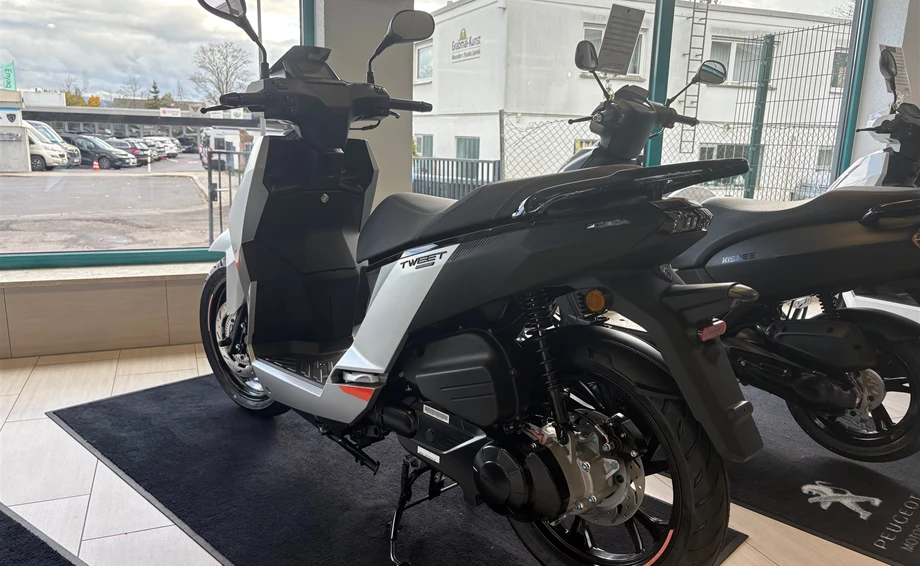 Angebot Peugeot Tweet 125 GT Bild 2: Angebot Peugeot Tweet 125 GT