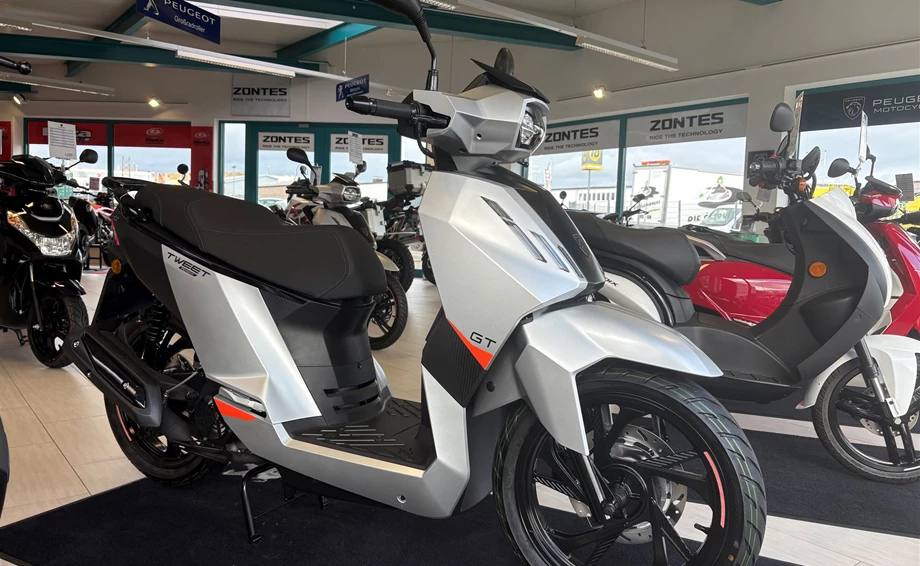 Angebot Peugeot Tweet 125 GT Bild 5: Angebot Peugeot Tweet 125 GT