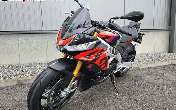 Gebrauchtmotorrad Aprilia Tuono V4 1100 Factory - Bild 1 Gebrauchtmotorrad Aprilia Tuono V4 1100 Factory - Bild 1