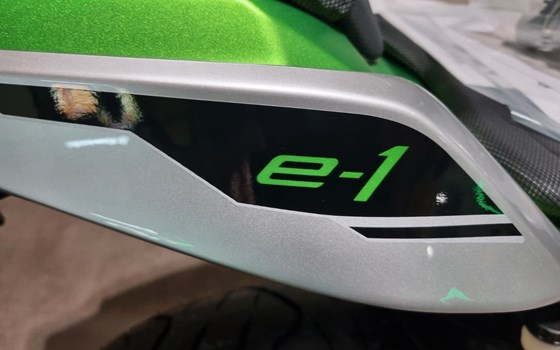 Neufahrzeug Kawasaki Ninja e-1 - Bild 3