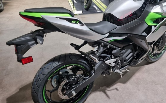 Neufahrzeug Kawasaki Ninja e-1 - Bild 5