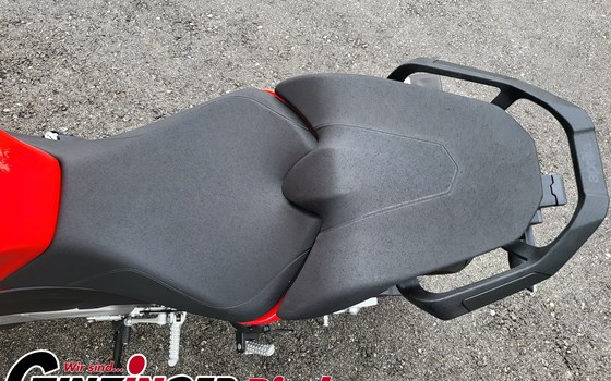 Gebrauchtmotorrad Aprilia Tuono V4 1100 - Bild 6 Gebrauchtmotorrad Aprilia Tuono V4 1100 - Bild 6