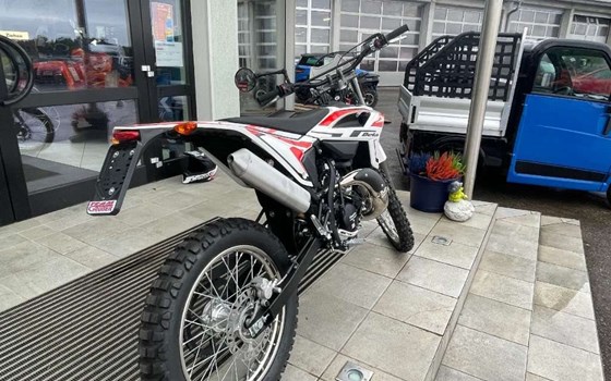 Neufahrzeug Beta RR 50 Enduro - Bild 5 Neufahrzeug Beta RR 50 Enduro - Bild 5