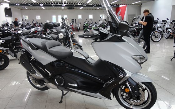 Gebrauchtmotorrad Yamaha TMAX DX - Bild 1