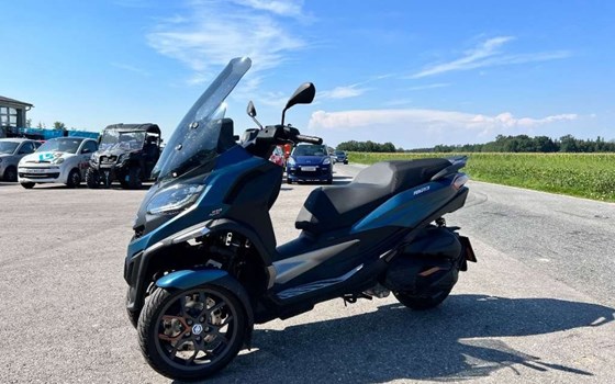 Gebrauchtmotorrad Piaggio MP3 530 HPE Exclusive - Bild 3 Gebrauchtmotorrad Piaggio MP3 530 HPE Exclusive - Bild 3
