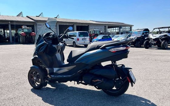 Gebrauchtmotorrad Piaggio MP3 530 HPE Exclusive - Bild 5 Gebrauchtmotorrad Piaggio MP3 530 HPE Exclusive - Bild 5