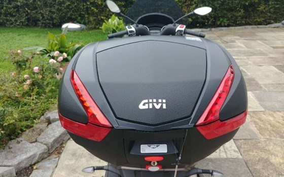Neufahrzeug Piaggio MP3 500 hpe Sport - Bild 4 Neufahrzeug Piaggio MP3 500 hpe Sport - Bild 4