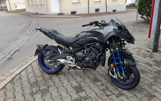 Gebrauchtmotorrad Yamaha Niken - Bild 1